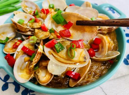 小龍蝦調(diào)料可以炒花蛤嗎？花甲內(nèi)臟黑東西能吃嗎